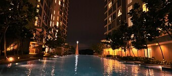Robertson BY Shahjalal Suites