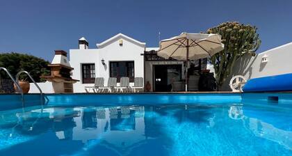 Villa met private pool in the centre of Playa Blanca