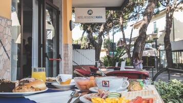 Daily buffet breakfast (EUR 15 per person)