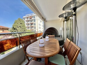 Outdoor dining - Beautiful flat with terrace near Croisette (Cannes)