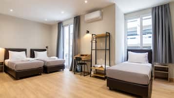 Ropa de cama hipoalergénica, minibar y escritorio