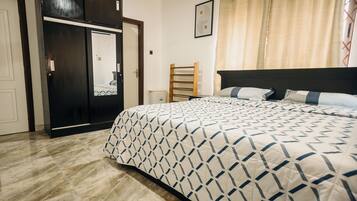 2 bedrooms, iron/ironing board, free WiFi, bed sheets