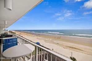 Property grounds - Direct Ocean Front View 7th floor (Daytona Beach)