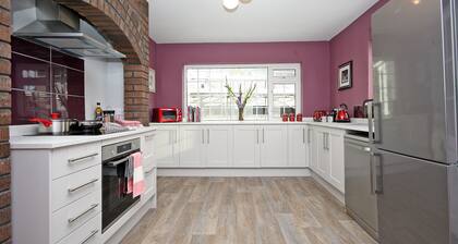 Rhoslan. Boutique style farmhouse in Snowdonia