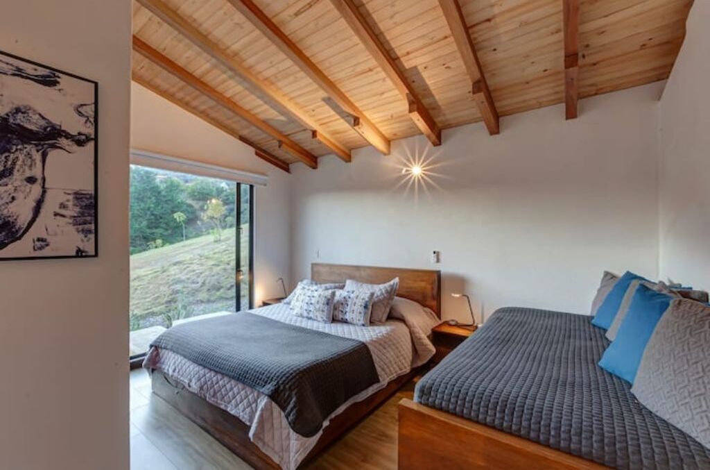 SPECTACULAR AND MODERN HOUSE IN SISGA WITH A VIEW