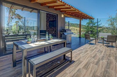 Spectacular house in El Sisga with jacuzzi and stunning view to the reservoir