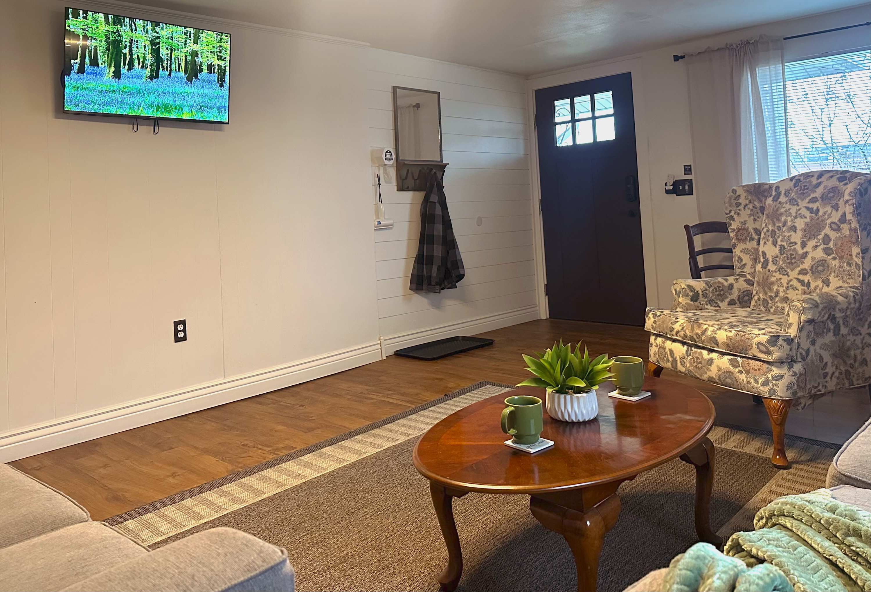 智能电视、办公室