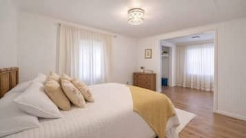 2 chambres, bureau, fer et planche à repasser, Wi-Fi gratuit