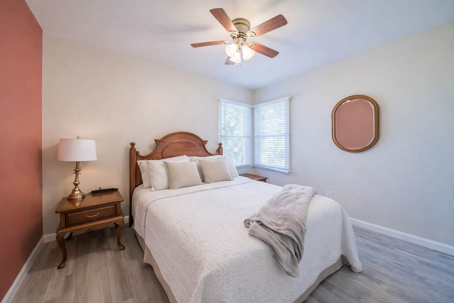 2 bedrooms, iron/ironing board, travel cot, free WiFi