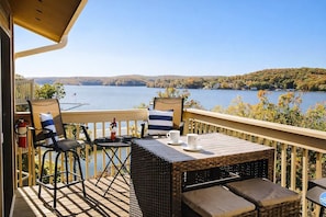 Outdoor dining - Lakefront 3BR/2BA Condo | Sleeps 8 | Osage Beach | Pool Access | Scenic Views (Osage Beach)