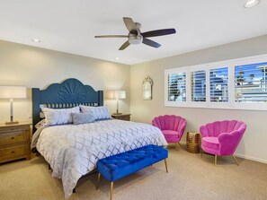 3 bedrooms, desk, iron/ironing board, travel cot