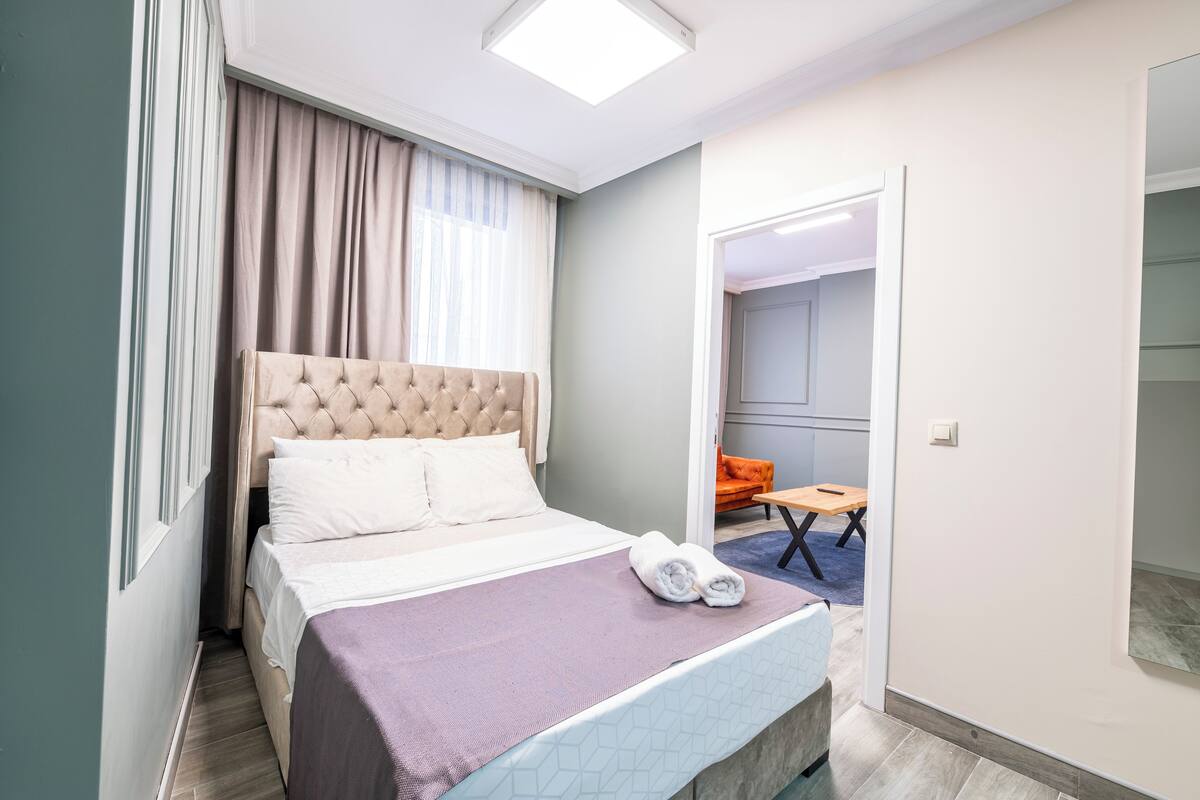 Family Suite | Egyptian cotton sheets, premium bedding, minibar, laptop workspace