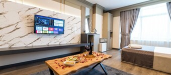 The Royal Luxury Hotel