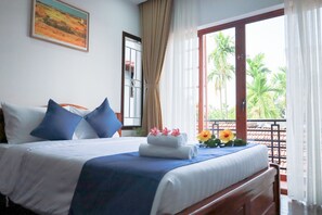 スーペリア ダブルルーム バルコニー | ミニバー、デスク、ノートパソコン用作業スペース、WiFi (無料)