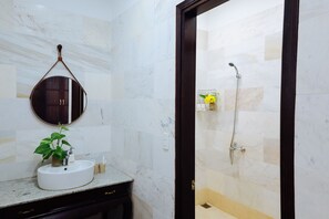 Bathroom - Hoian Central Garden Homestay (Da Nang)