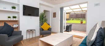 Newly Refurbished Gem | Perfect | Alexa | Sleeps 5