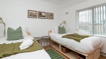 3 bedrooms, iron/ironing board, travel cot, free WiFi