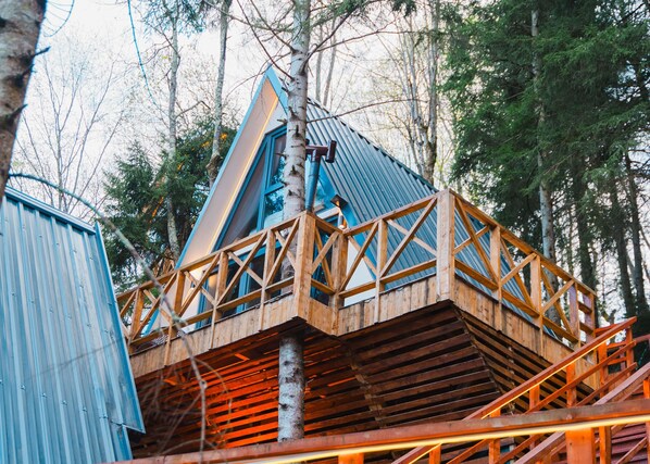 埃及棉床單、高  級寢具、羽絨被、迷你吧