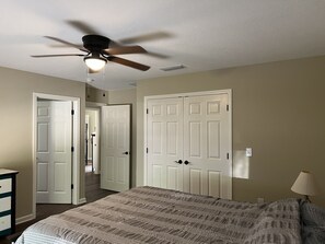 3 habitaciones, wifi gratis y ropa de cama 