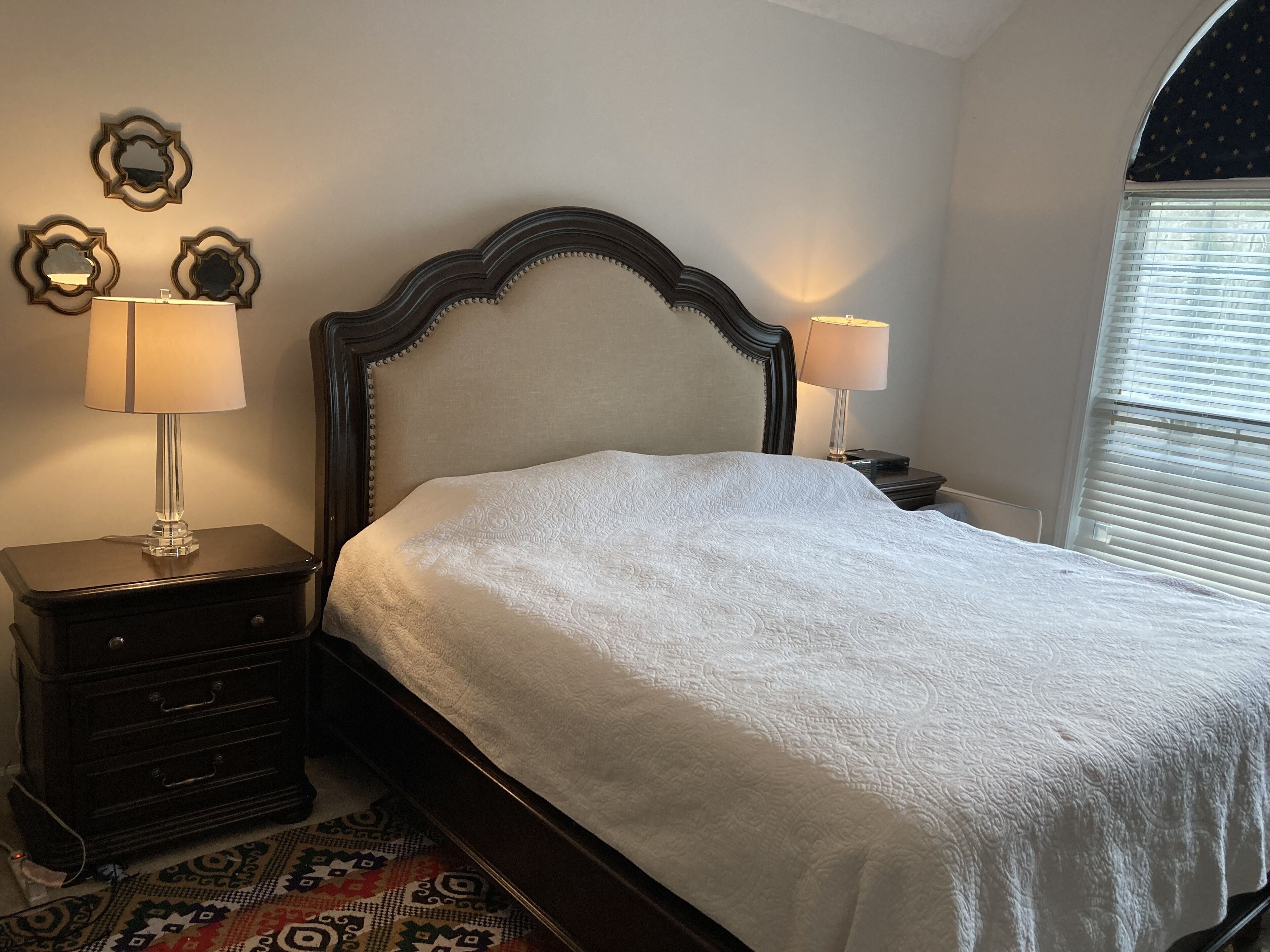 Very Clean, Open Spaces, Two Nice Decks for Outdoor Fun, Convenient location