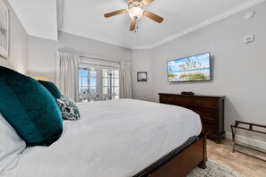 3 bedrooms, desk, iron/ironing board, free WiFi