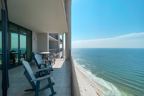 Property grounds - Luxurious Oasis at OB 3br/4ba Beachfront Condo! (Orange Beach)