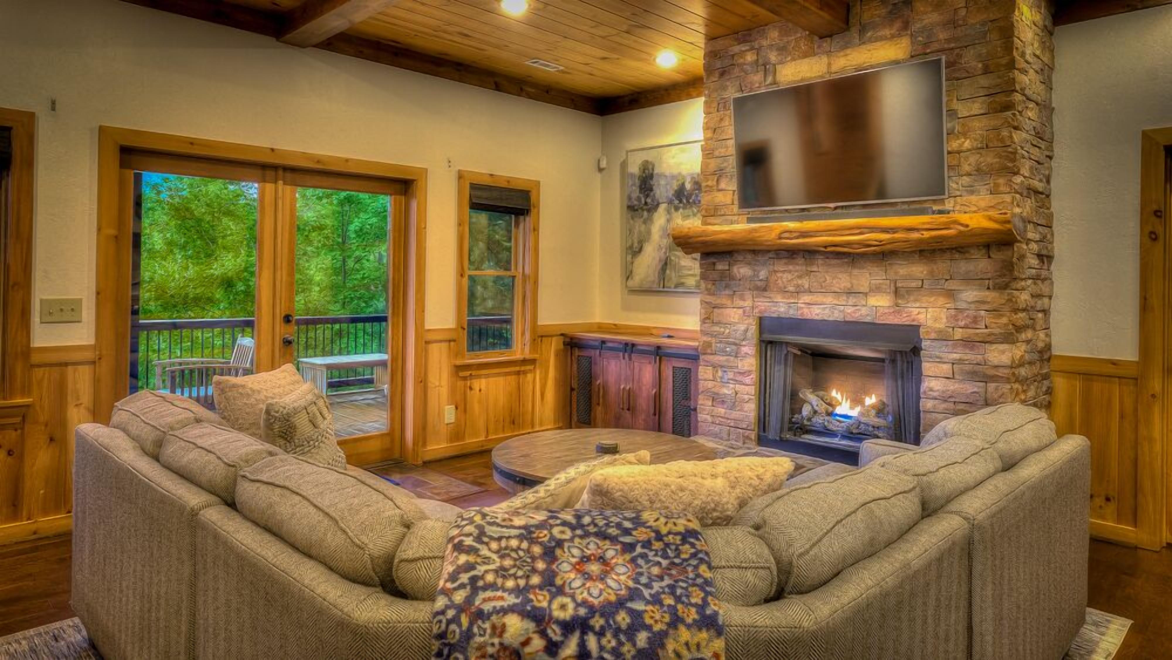 Ridgescapes - Panoramic Mountain Views | 2 Game Rooms | Hot Tub