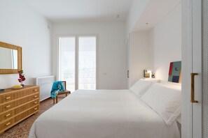 5 habitaciones, tabla de planchar con plancha y wifi gratis 