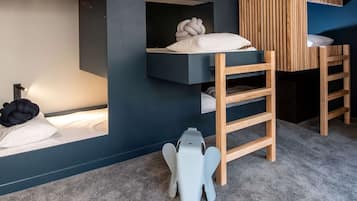 Ropa de cama de alta calidad y camas con pillow-top