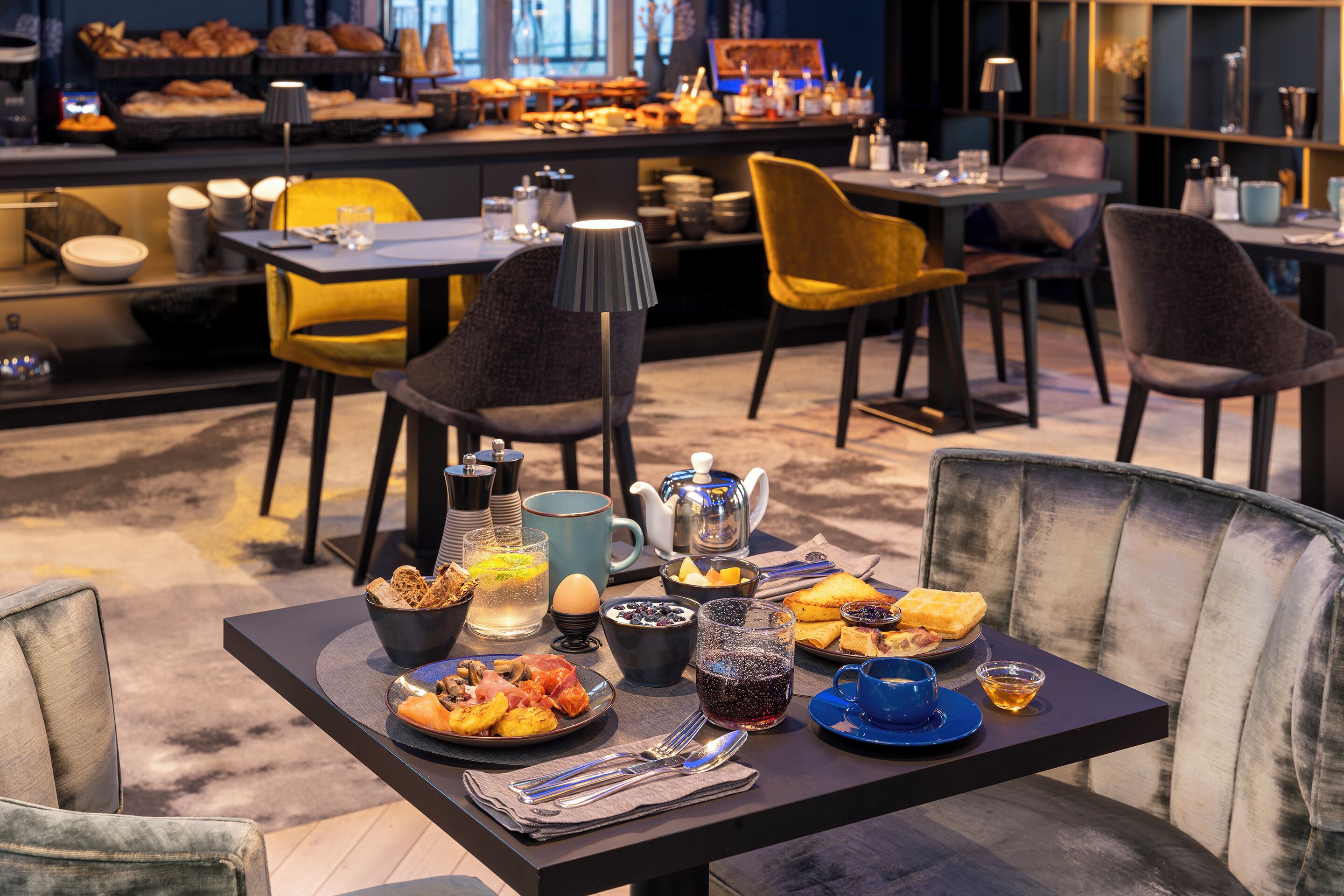 Petit déjeuner buffet servi tous les jours en supplément