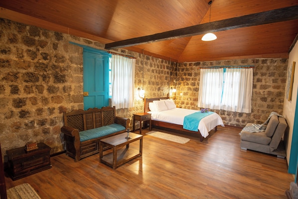 Luxury Suite, Garden View