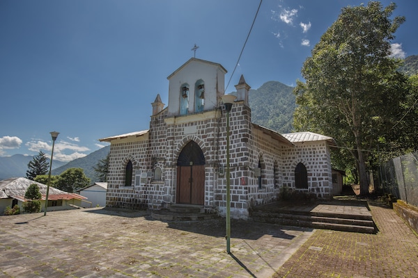 Habitació amb dos llits individuals Deluxe, 1 dormitori, vistes al jardí | 1 dormitori, roba de llit hipoal·lergògena, cobrellits i minibar