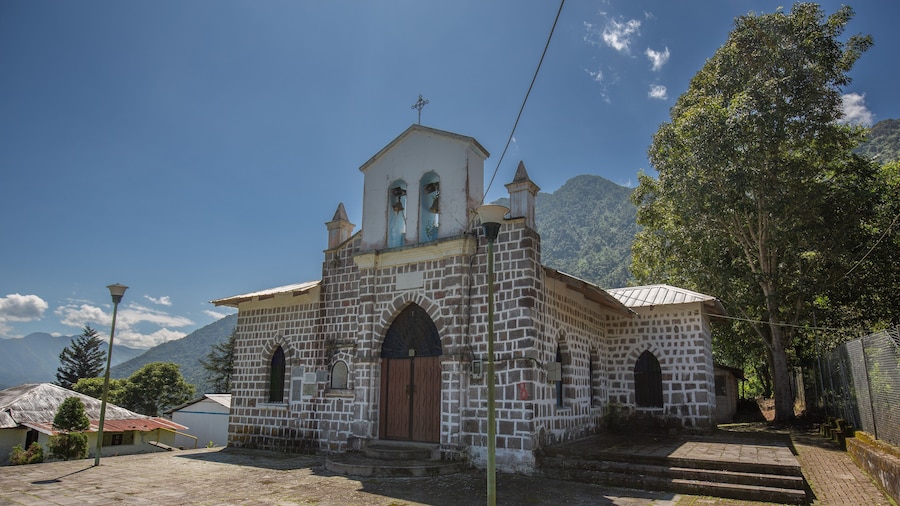 Niebli Historical Farm and Lodge at Pululahua Volcano