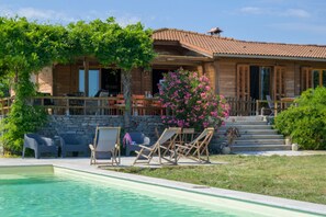 Piscine extérieure
