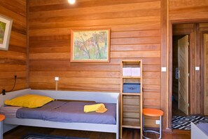 5 sovrum, skrivbord, resesäng och gratis wi-fi