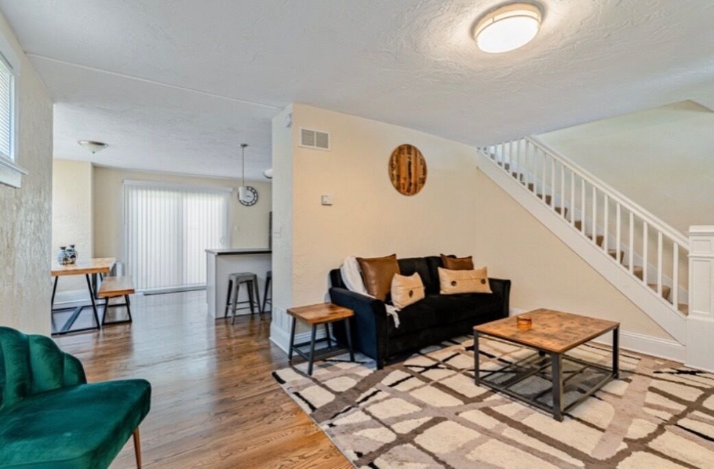 Spacious Fully Equipped 4BR, 2BA w/ Deck