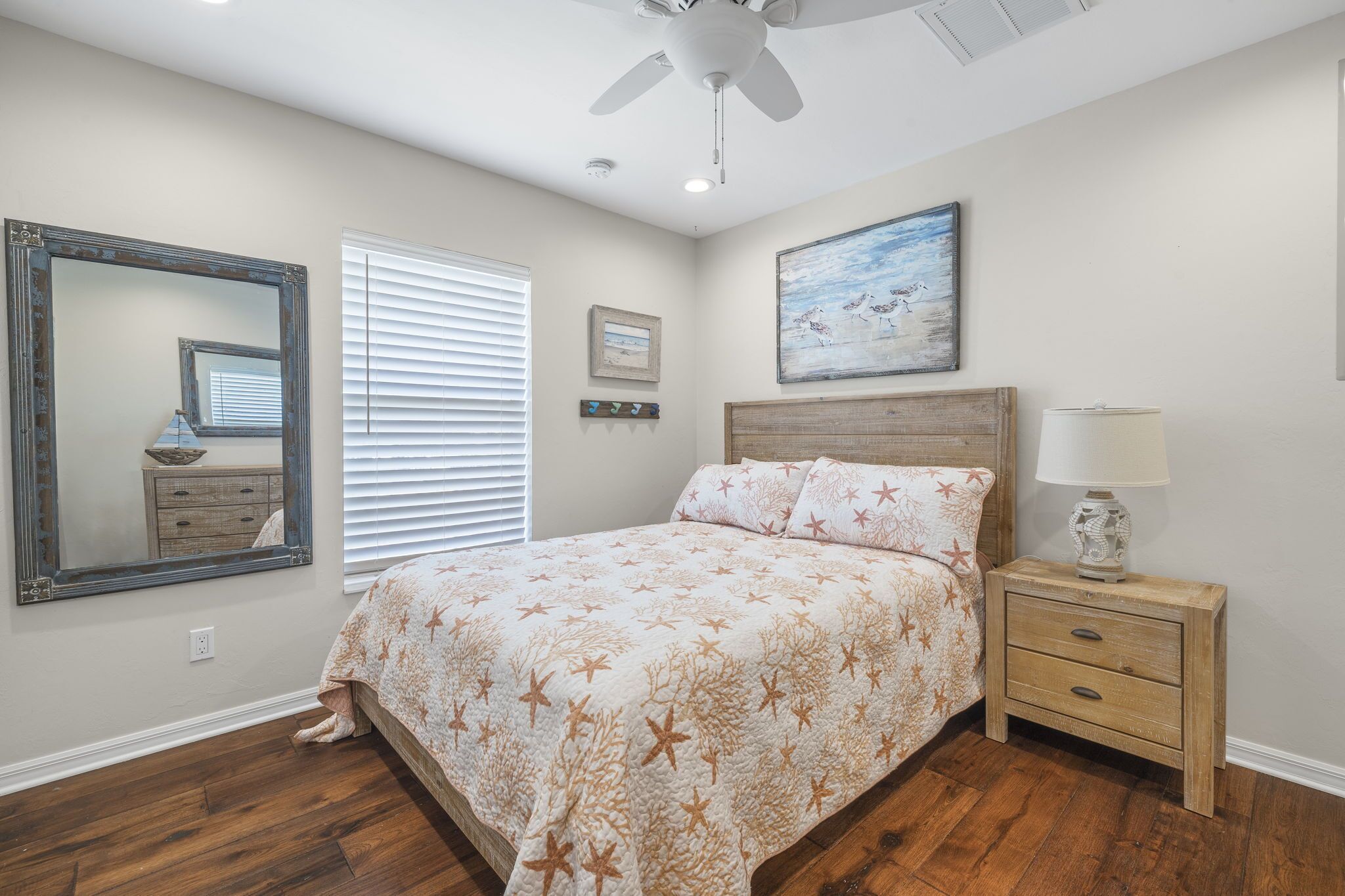 2 Bedroom House on a Canal!!