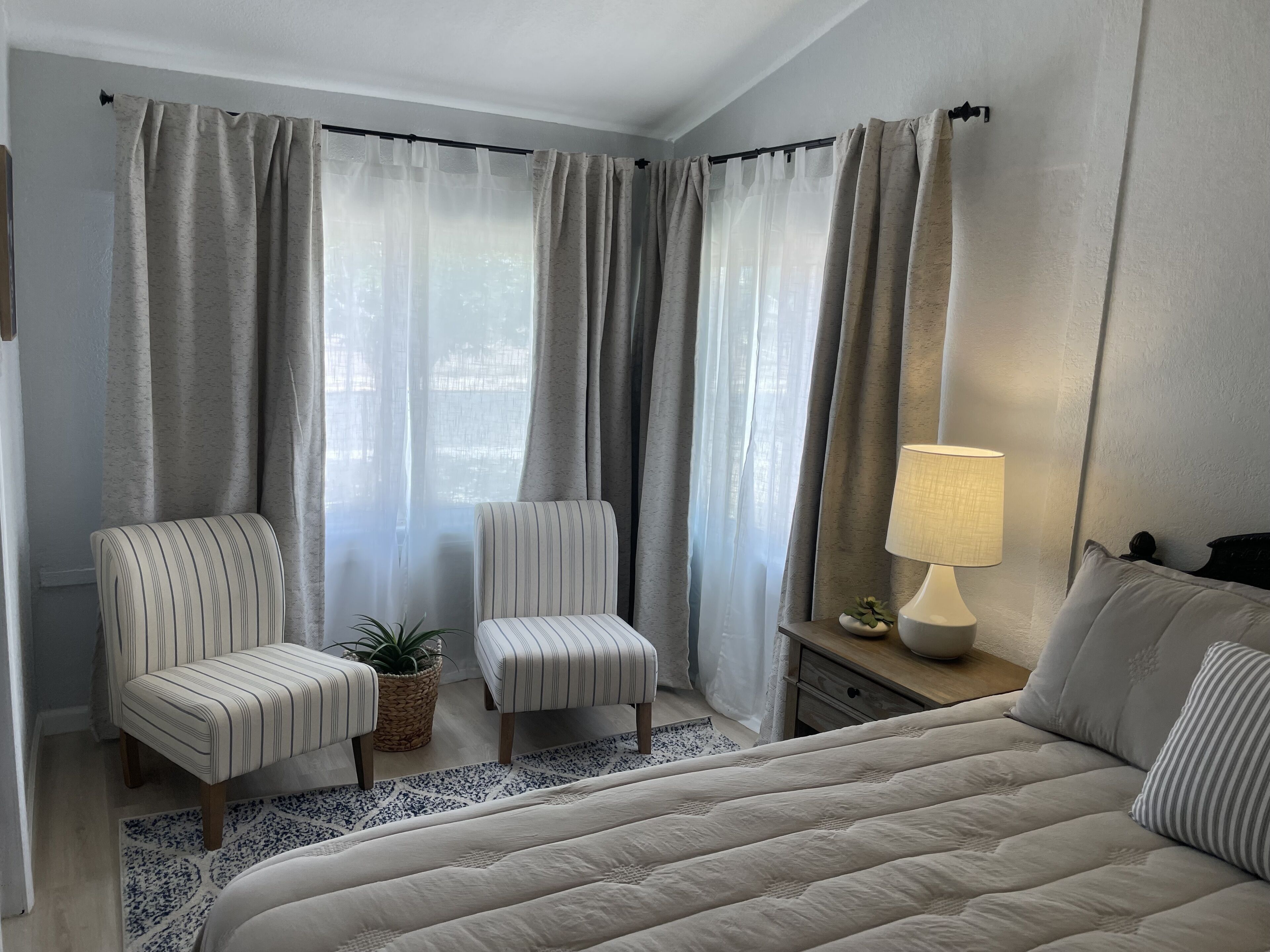 3 soverom, skrivebord, strykejern/-brett og wi-fi