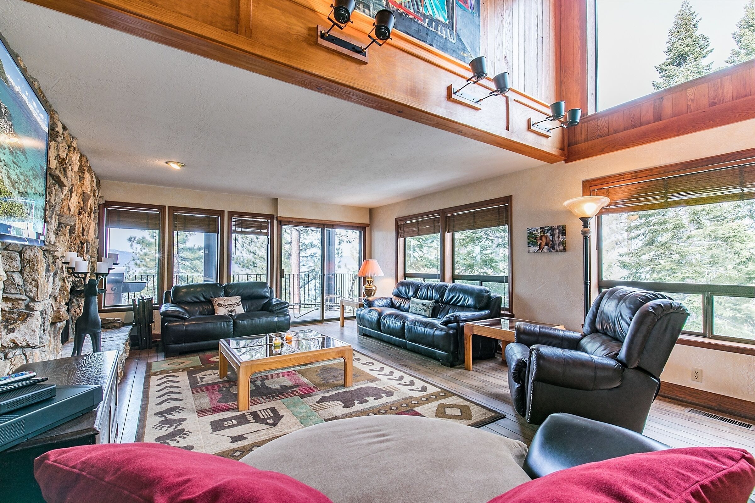 Lilac Lodge at Skyland with Private Hot Tub and Lake Views