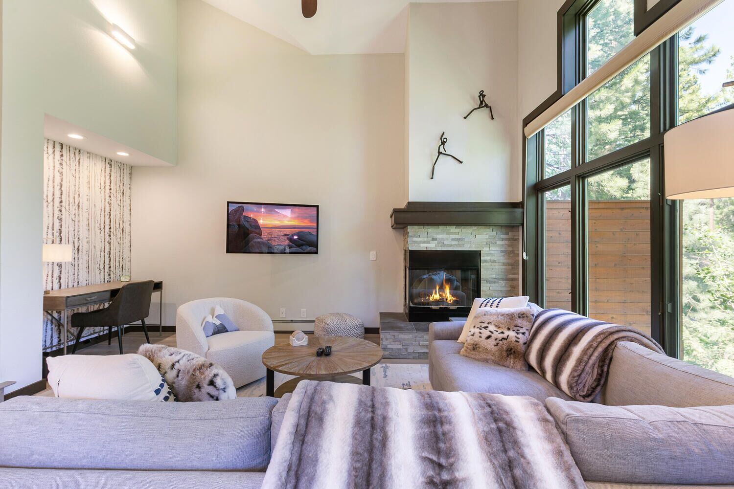 Serenity Townhouse in Incline Village with Community Hot Tub