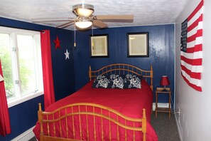 4 habitaciones, tabla de planchar con plancha y cuna de viaje 