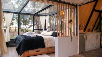 Design-Bungalow, Bergblick | 1 Schlafzimmer, Bettwäsche aus ägyptischer Baumwolle