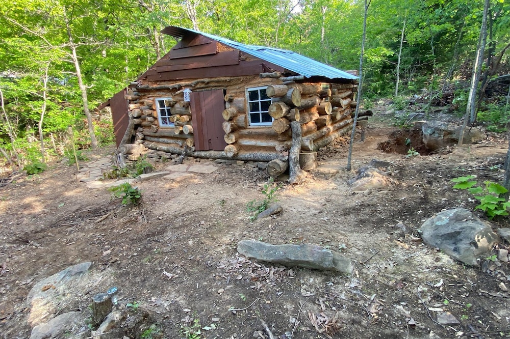 Fishing Cabin In the Woods!
