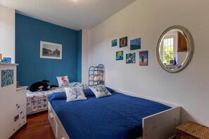 3 bedrooms, iron/ironing board, free WiFi, bed sheets - Characteristic terrat in historic hamlet 5 minutes from the sea! (Boissano)