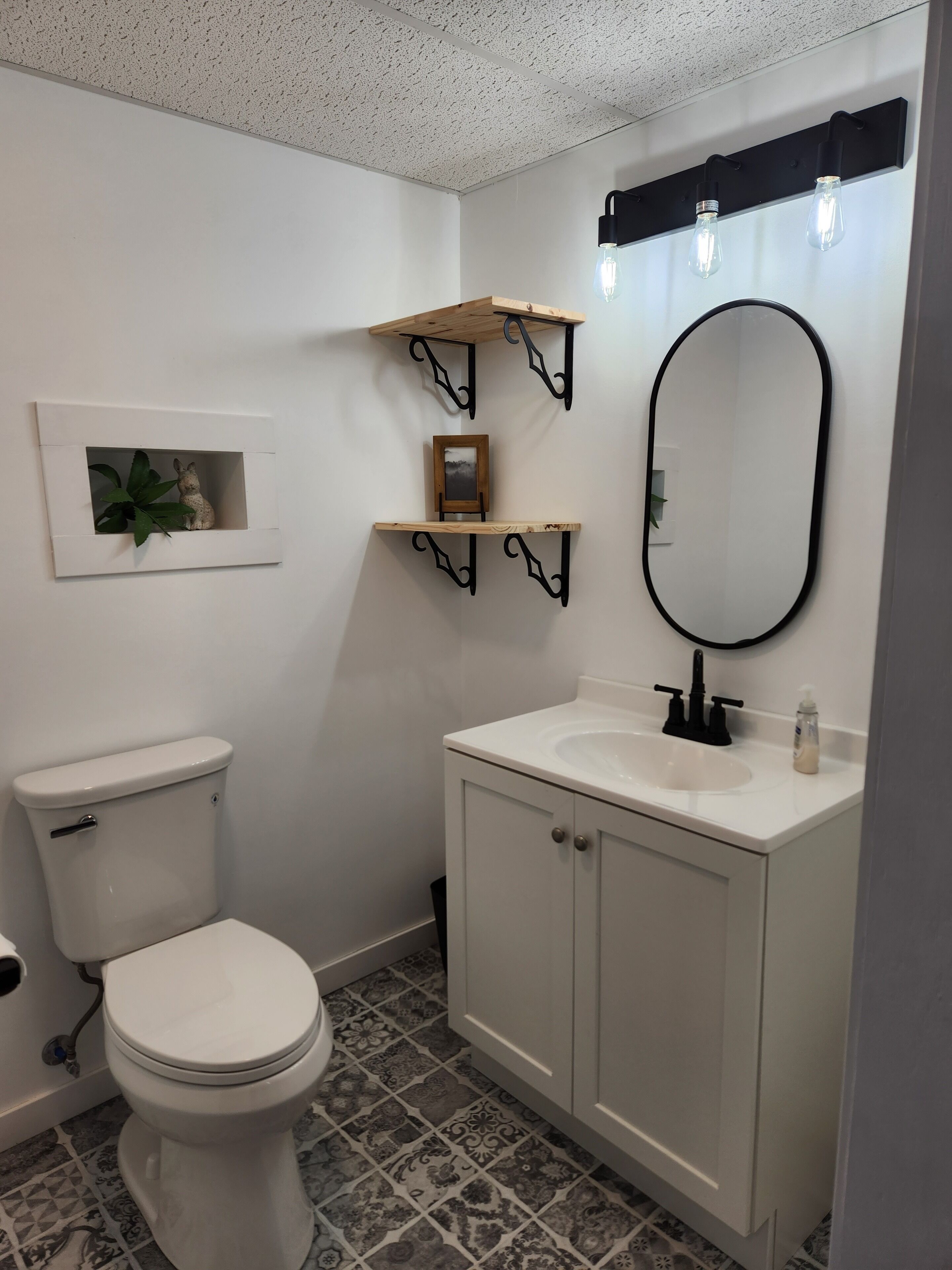 Riverview Studio Apartment - Great for Travelers and Contractors