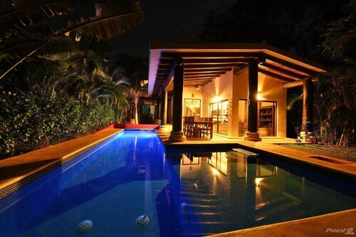 Spacious Private Villa with Pool Backing to Golf Course Beach Only Minutes Away