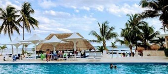 Spacious Private Villa with Pool Backing to Golf Course Beach Only Minutes Away