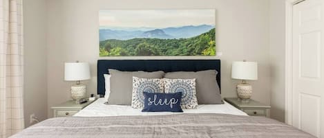 3 habitaciones, tabla de planchar con plancha, cuna de viaje y wifi