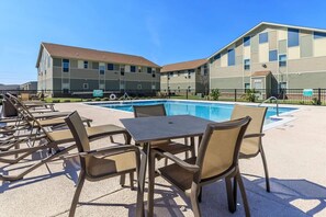 Pool - Beautiful 2Bd 2Ba Apartment at Midtown Weslaco (Donna)