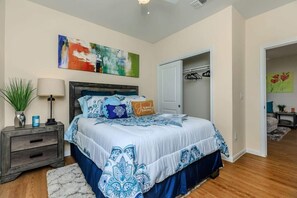 2 bedrooms, iron/ironing board, WiFi, bed sheets - Beautiful 2Bd 2Ba Apartment at Midtown Weslaco (Donna)